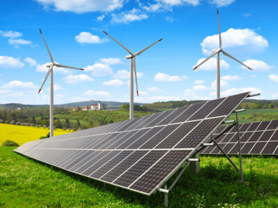 Vindkraftverk och solpaneler